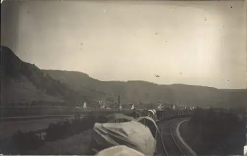 Foto Ak Truppentransport, Eisenbahn, Landschaft, I WK