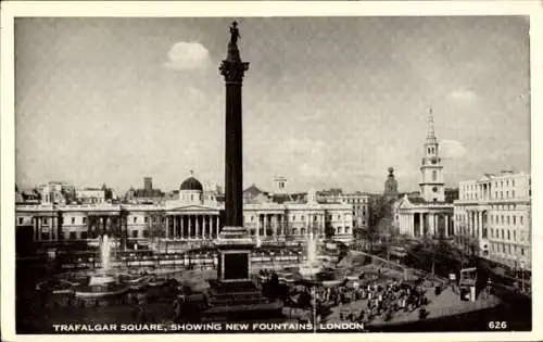 Ak London City England, Trafalgar Square, Nelson Monument, zeigt neue Brunnen