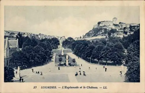 Ak Lourdes Hautes Pyrénées, L'Esplanade et le Chateau
