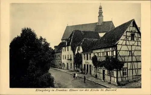 Ak Königsberg in Bayern Unterfranken, Kirche St. Burcard, Fachwerkhaus
