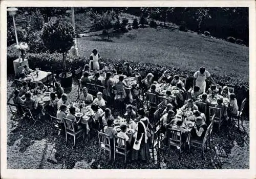 Ak Wolfshagen Langelsheim am Harz, Junkers Kinderheim, lachende Jugend, Terrasse, speisende Kinder