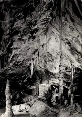 Ak Beograd Belgrad Serbien, Blick in die Tropfsteinhöhle