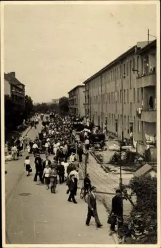 Foto Berlin, Straßenpartie, Passanten