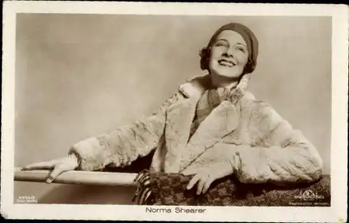 Ak Schauspielerin Norma Shearer, Portrait