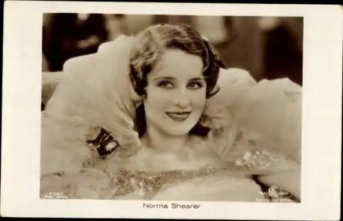 Ak Schauspielerin Norma Shearer, Portrait