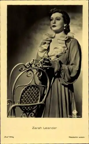 Ak Schauspielerin und Sängerin Zarah Leander, Portrait, Ross Verlag A 1451 2