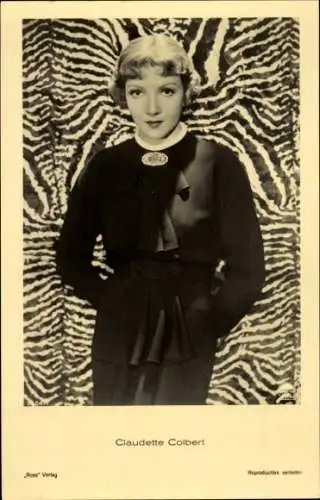 Ak Schauspielerin Claudette Colbert, Portrait