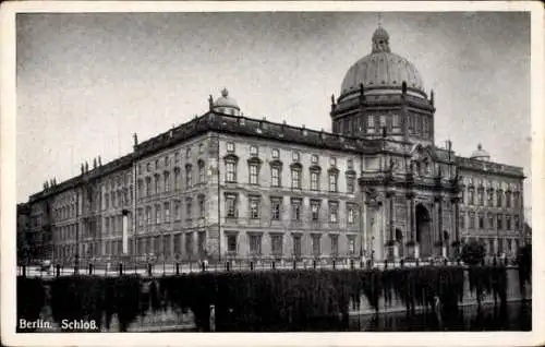 Ak Berlin Mitte, Schloss