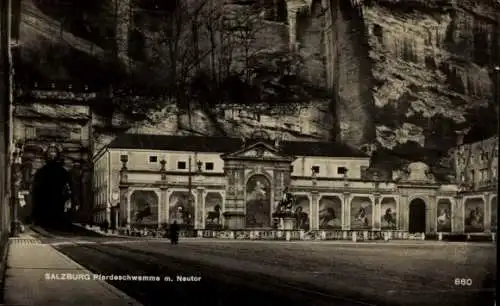 Ak Salzburg in Österreich, Pferdeschwemme mit Neutor