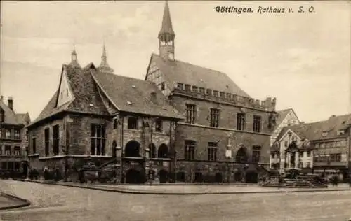 Ak Göttingen in Niedersachsen, Rathaus, Blick von Südosten