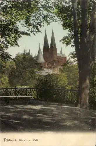 Ak Hansestadt Lübeck, Blick vom Wall, Kirche