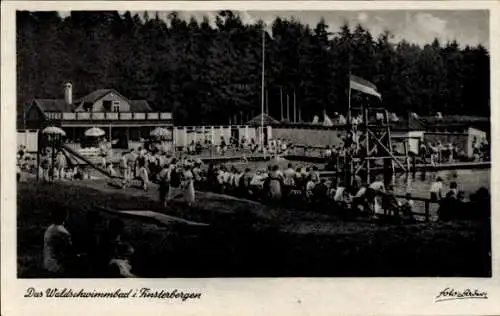Ak Finsterbergen Friedrichroda im Thüringer Wald, Waldschwimmbad, Badegäste