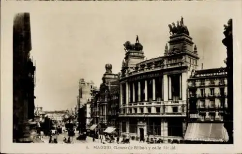 Ak Madrid, Spanien, Banco de Bilbao und Alcala-Straße
