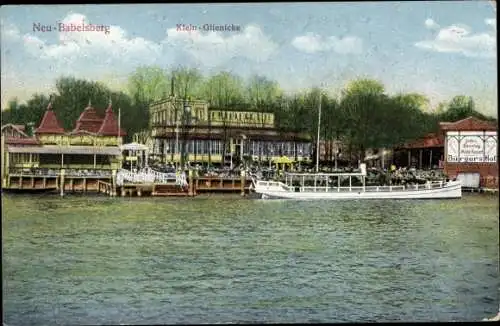 Ak Klein Glienicke Neubabelsberg Potsdam in Brandenburg, Bürgers Hof, Wasserpartie,Bootsanlegestelle