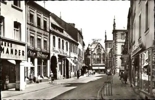 Ak Merzig, Untere Poststraße mit Stadthaus, Alter Römer, Metzgerei