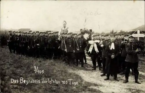 Foto Ak Straßburg Elsass, Deutsche Soldaten in Uniform, Das Begräbnis der letzten 100 Tage