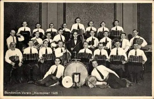 Ak Bandonion-Verein Harmonie 1926, Gruppenbild, Musikinstrumente