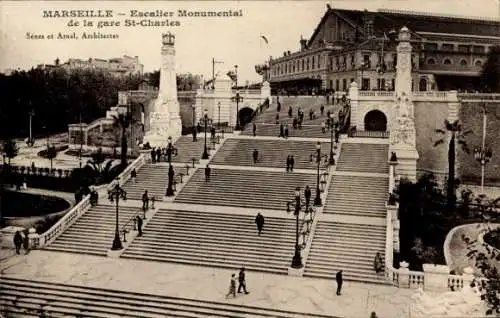Ak Marseille Bouches du Rhône, Escalier Monumental de la gare St-Charles
