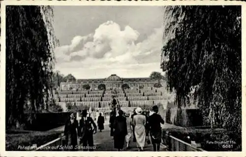 Ak Potsdam, Schloss Sanssouci, Personen