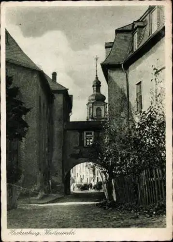 Ak Hachenburg im Westerwald, Tordurchgang, Kirchturm