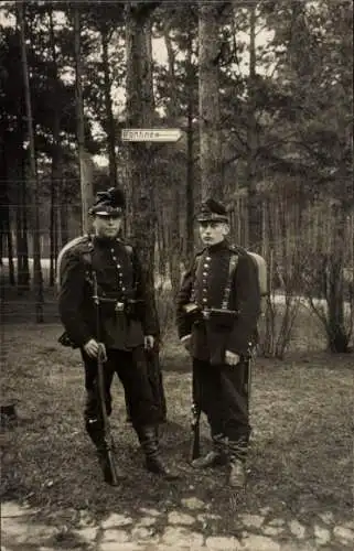 Foto Ak Deutsche Soldaten in Uniformen, Jäger