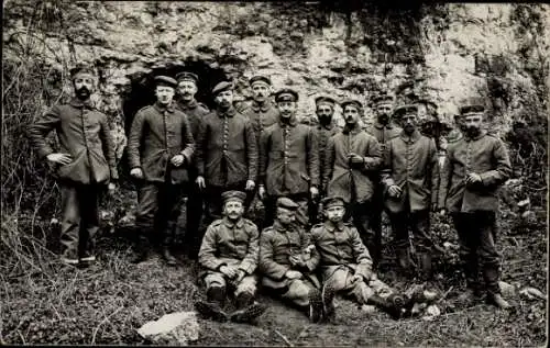 Foto Ak Deutsche Soldaten in Uniformen, Reserve Infanterie Regiment 81, I WK