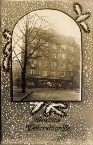 Passepartout Ak Hamburg ? Blick auf Wohnhaus mit Geschäft, Herzliche Weihnachtsgrüße