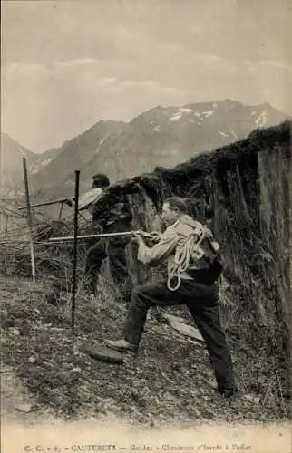 Ak Cauterets Hautes Pyrénées, Guides, Chasseurs d'Isards a l'affut