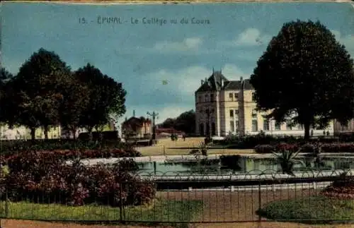 Ak Épinal Lothringen Vosges, College, Blick vom Hof