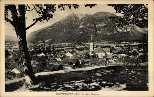Ak Garmisch Partenkirchen in Oberbayern, Gesamtansicht, Kramer, Kirche