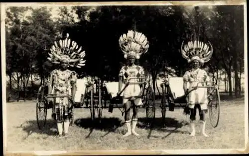 Foto Ak Afrika, Afrikaner in Tracht, Kopfbedeckung, Rikscha