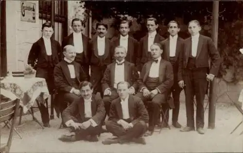 Foto Ak Fulpmes in Tirol, Stubai-Hotel, Männer, Gruppenfoto