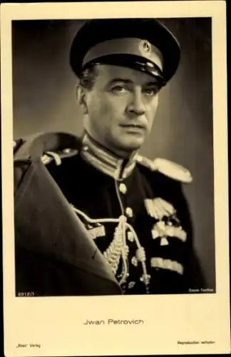 Ak Schauspieler Ivan Petrovich, Portrait in Uniform, Ross Verlag 8912 1