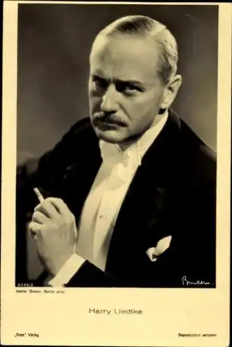 Ak Schauspieler Harry Liedtke, Portrait, Zigarette