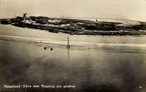 Ak Helgoland in Schleswig Holstein, Fliegeraufnahme der Insel, Düne