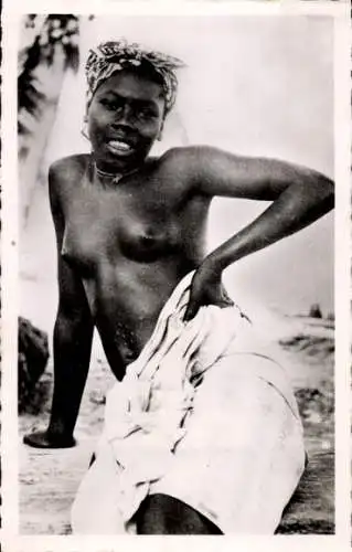 Ak Dahomey Benin, Jeune fille de la Cote, barbusig