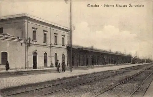 Ak Messina Sizilien, Bahnhof, Gleisseite