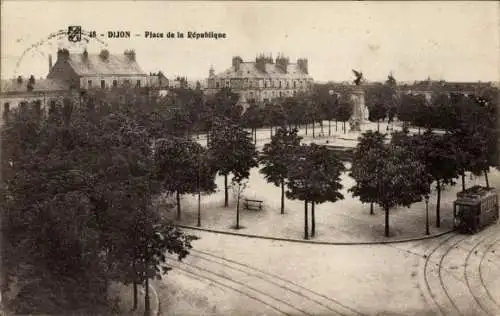 Ak Dijon Côte d'Or, Place de la Republique, Statue