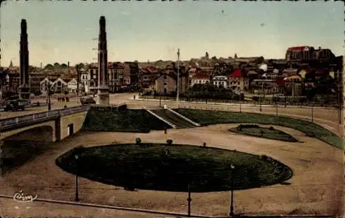 Ak Saint Quentin Aisne, Place de la Gare, Überführung