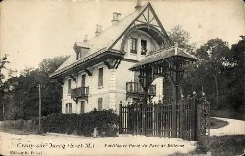 Ak Crouy sur Ourcq Seine et Marne, Parc de Bellevue, Pavillon, Porte