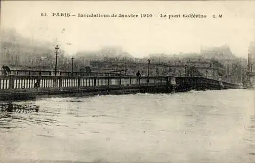 Ak Paris VII, Le Pont de Solferino, Inondations Janvier 1910