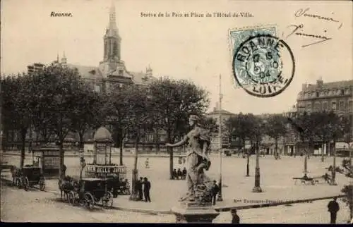 Ak Roanne Loire, Statue de la Paix, Place de l'Hotel-de-Ville