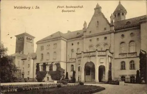 Ak Waldenburg in Sachsen, Fürstliches Residenzschloss, Hauptportal