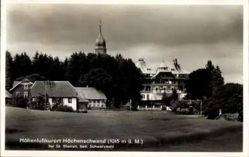 Ak Höchenschwand im Schwarzwald, Teilansicht, St. Blasien, Kirchturm