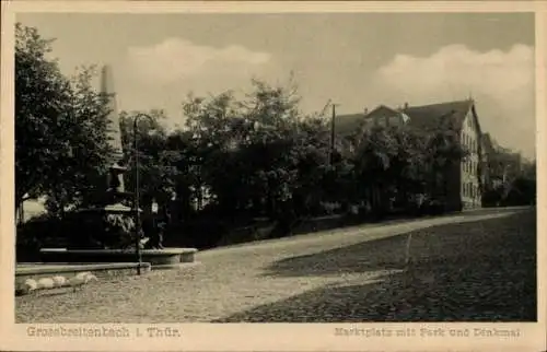 Ak Großbreitenbach in Thüringen, Marktplatz, Park, Denkmal