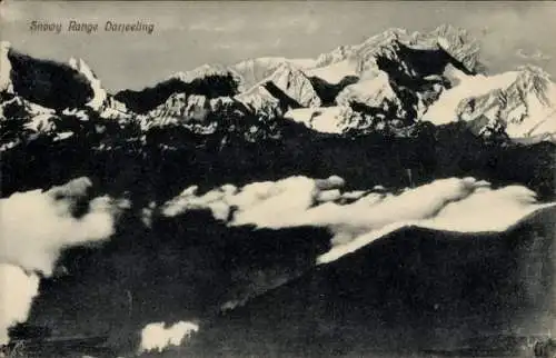 Ak Darjeeling Indien, Snowy Range, Blick auf schneebedeckte Berge