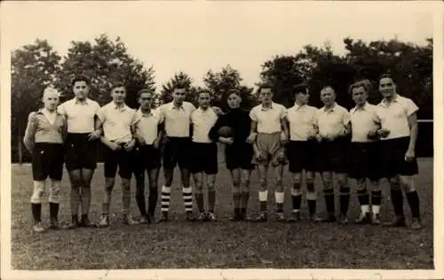 Foto Ak Köln am Rhein, Fußballmannschaft 1934