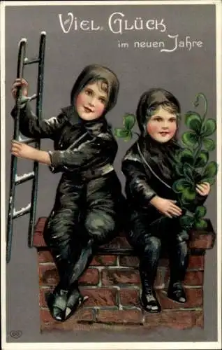 Präge Ak Glückwunsch Neujahr, Kleeblätter, Schornsteinfeger