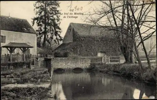 Ak Gif sur Yvette Essonne, Bief du Moulin et l´Abbaye