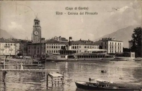 Ak Riva del Garda Trentino, Entrada del Piroscafo, Dampfer Italia